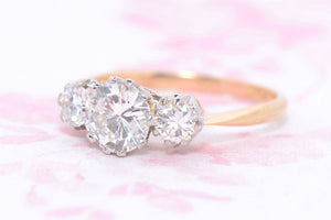 Round Brilliant Cut Diamond Trilogy Ring