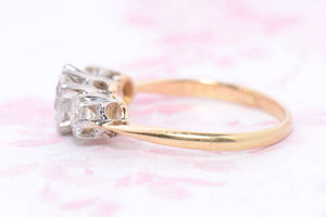 Round Brilliant Cut Diamond Trilogy Ring