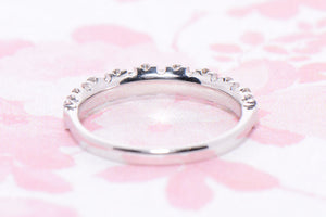 18ct White Gold and Diamond ring