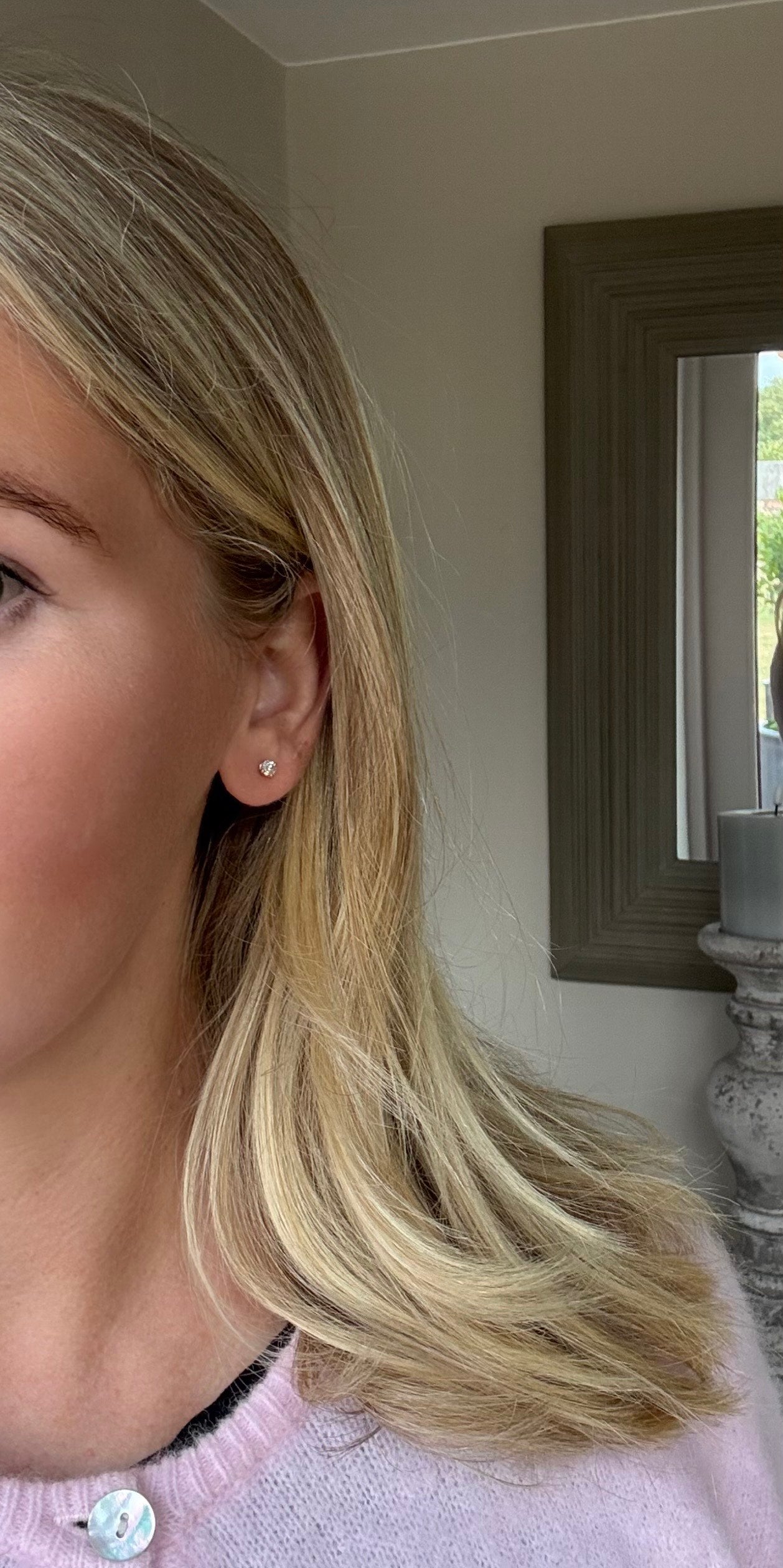 18ct White Gold and Diamond stud earrings