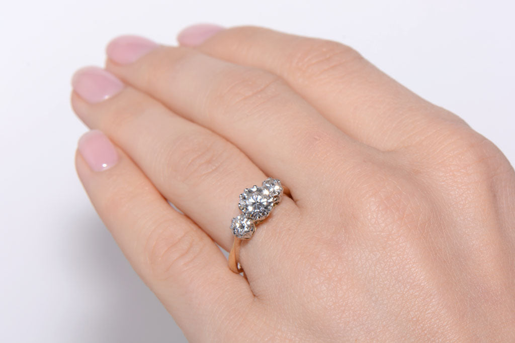 Round Brilliant Cut Diamond Trilogy Ring