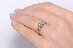 Round Brilliant Cut Diamond Trilogy Ring