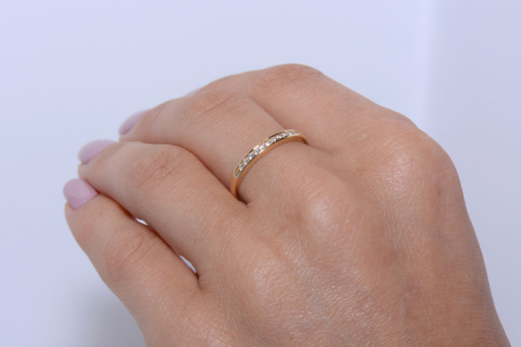 18ct Yellow Gold and Diamond band