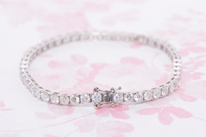 18ct White Gold and Diamond Line Bracelet