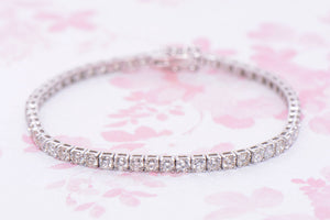 18ct Gold and Diamond Line Bracelet