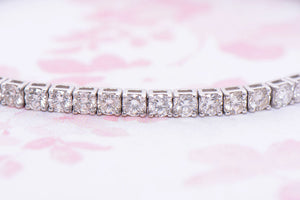 18ct Gold and Diamond Line Bracelet