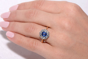 Late Twentieth Century Sapphire & Diamond cluster ring