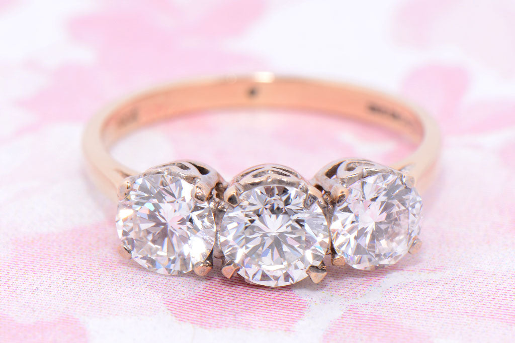 Round Brilliant Cut Diamond Trilogy Ring