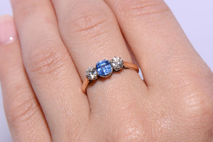 Vintage cornflower blue Sapphire and Diamond trilogy ring