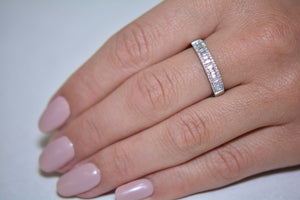 Vari-cut Diamond band ring