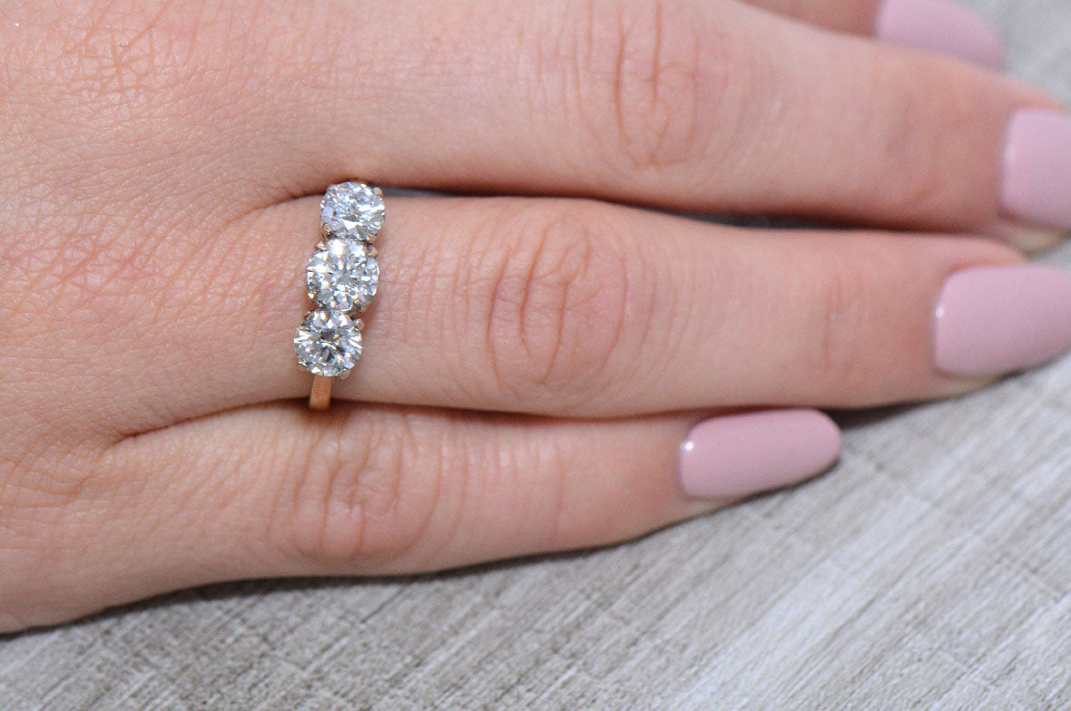 Round Brilliant Cut Diamond Trilogy Ring