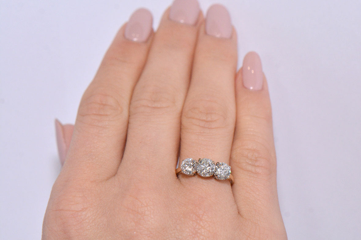 Round Brilliant Cut Diamond Trilogy Ring